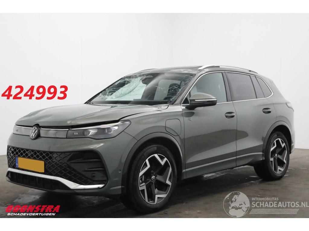 Volkswagen Tiguan 1.5 eHybrid R-Line Edition HUD Pano ACC Navi Clima Ergo Act. SHZ Virtual Apple/Android Camera PDC