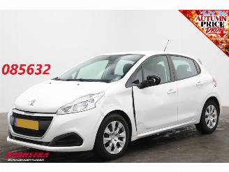 krockskadad bil auto Peugeot 208 1.2 PureTech Like Cruise Airco Bluetooth 2018/10