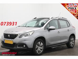 Unfallwagen Peugeot 2008 1.2 PureTech Access Pano Cruise Navi Airco Apple/Android PDC 2017/6