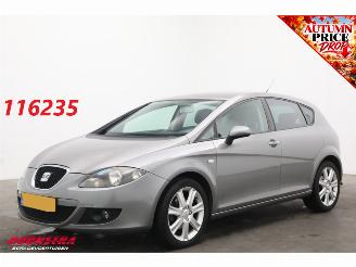 Damaged car Seat Leon 1.6 Stylance Cruise Clima Bluetooth PDC Org.NL + NAP 2008/7