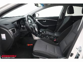 Hyundai I-30 1.6 GDI Go! Cruise Navi Clima Bluetooth Camera PDC picture 20