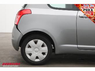 Suzuki Swift 1.3 Comfort 2e Eig. 108.123 km! picture 13