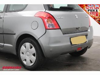 Suzuki Swift 1.3 Comfort 2e Eig. 108.123 km! picture 9