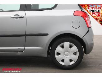 Suzuki Swift 1.3 Comfort 2e Eig. 108.123 km! picture 8
