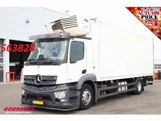 skadebil auto Mercedes Actros 1827 Carrier Syberia MT 3-Compartimenten 2022/9