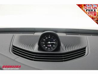 Porsche Taycan 93.4 kWh Perf.Bat.+ Chrono Pano ACC Bose 360° Memory Chalk picture 22