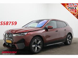 Unfallwagen BMW iX xDrive40 Executive 77 kWh Pano LED ACC 360° LRHZ 2024/5
