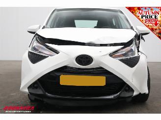 Toyota Aygo 1.0 VVT-i x-play Cruise Navi Apple/Android Camera Airco picture 7