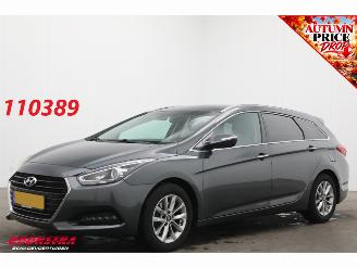 begagnad bil auto Hyundai I-40 Wagon 1.7 CRDi Cruise Navi Apple/Android SHZ Camera PDC AHK Clima 2015/12