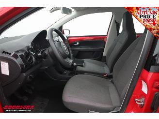 Volkswagen Up! 1.0 move up! BlueMotion Airco picture 9