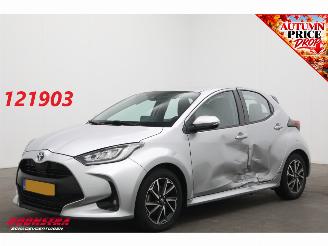 damaged passenger cars Toyota Yaris 1.5 Hybrid Dynamic Cruise Camera Bluetooth Clima 2023/4