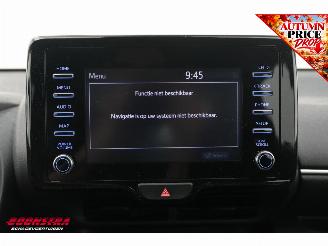 Toyota Yaris 1.5 Hybrid Dynamic Cruise Camera Bluetooth Clima picture 22