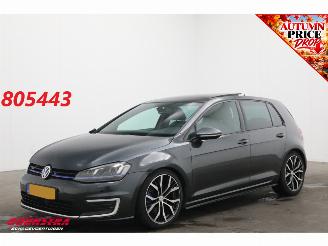 uszkodzony samochody osobowe Volkswagen Golf 1.4 TSI GTE Pano ACC Leder SHZ Camera Clima Navi 2015/10