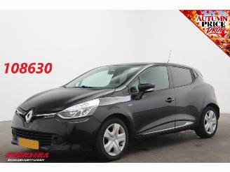 uszkodzony samochody osobowe Renault Clio 1.2 Collection Navi Airco Cruise LED 2016/1