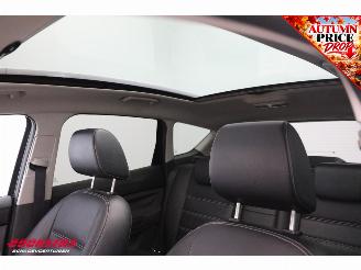 Ford Kuga 2.5 20V Aut. Titanium Pano Cruise Leder SHZ PDC AHK Clima picture 18