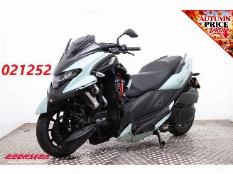 skadebil motor Yamaha  Tricity 300 ABS 148 Miles! 2025/6
