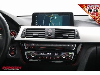 BMW 3-serie 318i Aut. Centennial High Executive Cruise Navi Leder SHZ Bluetooth PDC Clima picture 16