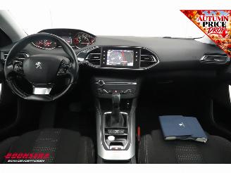 Peugeot 308 1.2 PureTech Aut. Allure Pano Cruise Navi Camera PDC AHK Bluetooth Clima picture 12