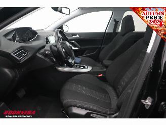 Peugeot 308 1.2 PureTech Aut. Allure Pano Cruise Navi Camera PDC AHK Bluetooth Clima picture 14