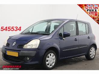 Vaurioauto  passenger cars Renault Modus 1.6-16V Expression Aut. Airco Cruise PDC 2008/10