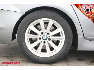 BMW 5-serie Touring 530i Aut. Upgrade Edition Cruise Navi Leder SHZ PDC AHK Bluetooth Clima picture 9