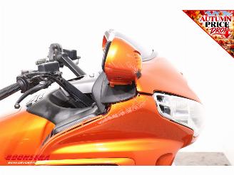 Honda GL 1800 Gold Wing Dual C-ABS Deluxe Reverse Cruise picture 11