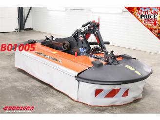 krockskadad bil auto Kuhn Ka PZ 300 F OSC Frontmaaier BY 2023 2023/10
