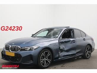 Schadeauto BMW 3-serie 330e M Sport Pano H/K Camera SHZ ACC Apple/Android 2026/3