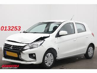 krockskadad bil auto Mitsubishi Space-star 1.2 Connect+ Bluetooth DAB Airco 2023/1