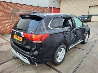 Mitsubishi Outlander Outlander (GF/GG), SUV, 2012 / 2022 2.4 16V PHEV 4x4 picture 3