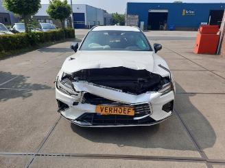 Uttjänta bilar auto Volvo V-60 V60 II (ZW), Combi, 2018 2.0 T4 16V 2020/1