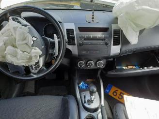 Mitsubishi Outlander  picture 4