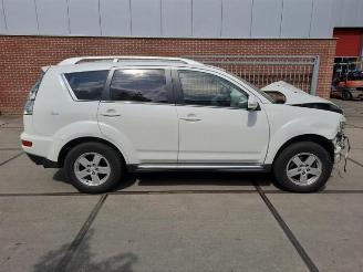 Mitsubishi Outlander  picture 2