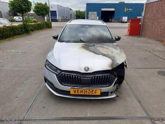 disassembly passenger cars Skoda Octavia Octavia Combi (NXAC), Combi 5-drs, 2019 1.0 TSI e-TEC 12V 2021/2