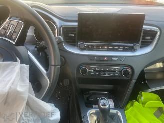 Kia Cee d Ceed Sportswagon (CDF), Combi 5-drs, 2018 1.0i T-GDi 12V picture 5