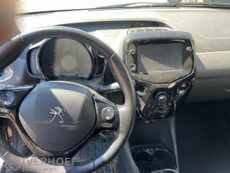 Peugeot 108 108, Hatchback, 2014 1.0 12V VVT-i picture 5
