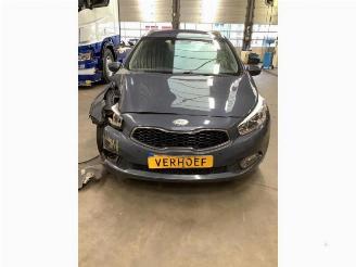 Vrakbiler auto Kia Cee d Cee'd Sportswagon (JDC5), Combi, 2012 / 2018 1.6 GDI 16V 2012/9