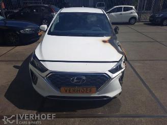 Vrakbiler auto Hyundai Ioniq Ioniq, Liftback, 2016 / 2022 1.6 GDI 16V PHEV 2021/9