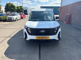 Vrakbiler auto Ford Courier Transit Courier, Van, 2023 1.0 EcoBoost 100 2024/4