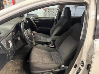 Toyota Auris Auris (E18), Hatchback 5-drs, 2012 / 2019 1.6 Dual VVT-i 16V picture 6