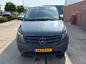 krockskadad bil bedrijf Mercedes Vito  2019/11