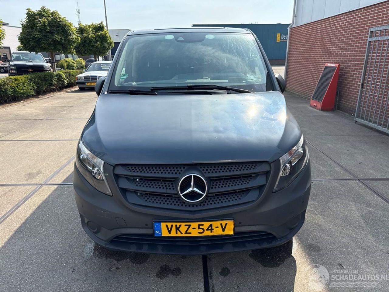 Mercedes Vito 