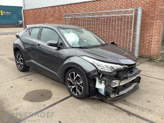 rozbiórka samochody osobowe Toyota C-HR C-HR (X1,X5), SUV, 2016 1.8 16V Hybrid 2022/4