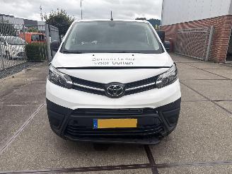 krockskadad bil bedrijf Toyota Proace  2022/1