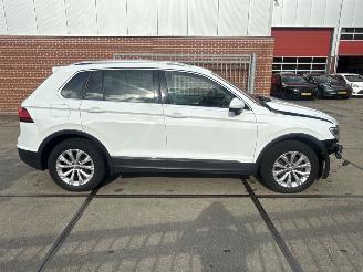 Volkswagen Tiguan  picture 2