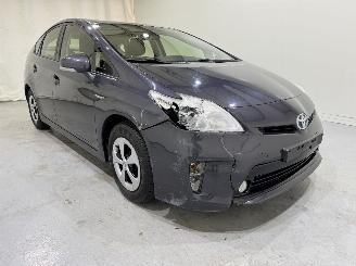 krockskadad bil auto Toyota Prius HB 1.8 Dual VVT-i HEV Exe 2013/4