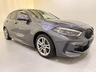 damaged passenger cars BMW 1-serie 118i M Sport Edition Pano 2021/4