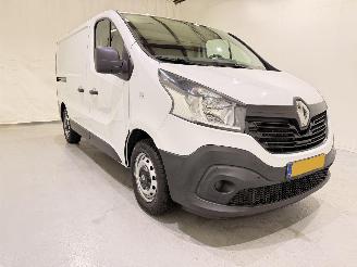 krockskadad bil bedrijf Renault Trafic 1.6 dCi 120 Comfort Navi/Airco 2015/1