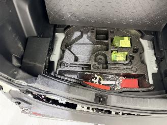 Toyota Rav-4 2.5 VVT-i Hybrid Dynamic picture 12