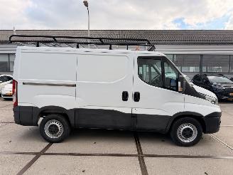 Iveco Daily 35S16V 2.3d 114kW Airco picture 11